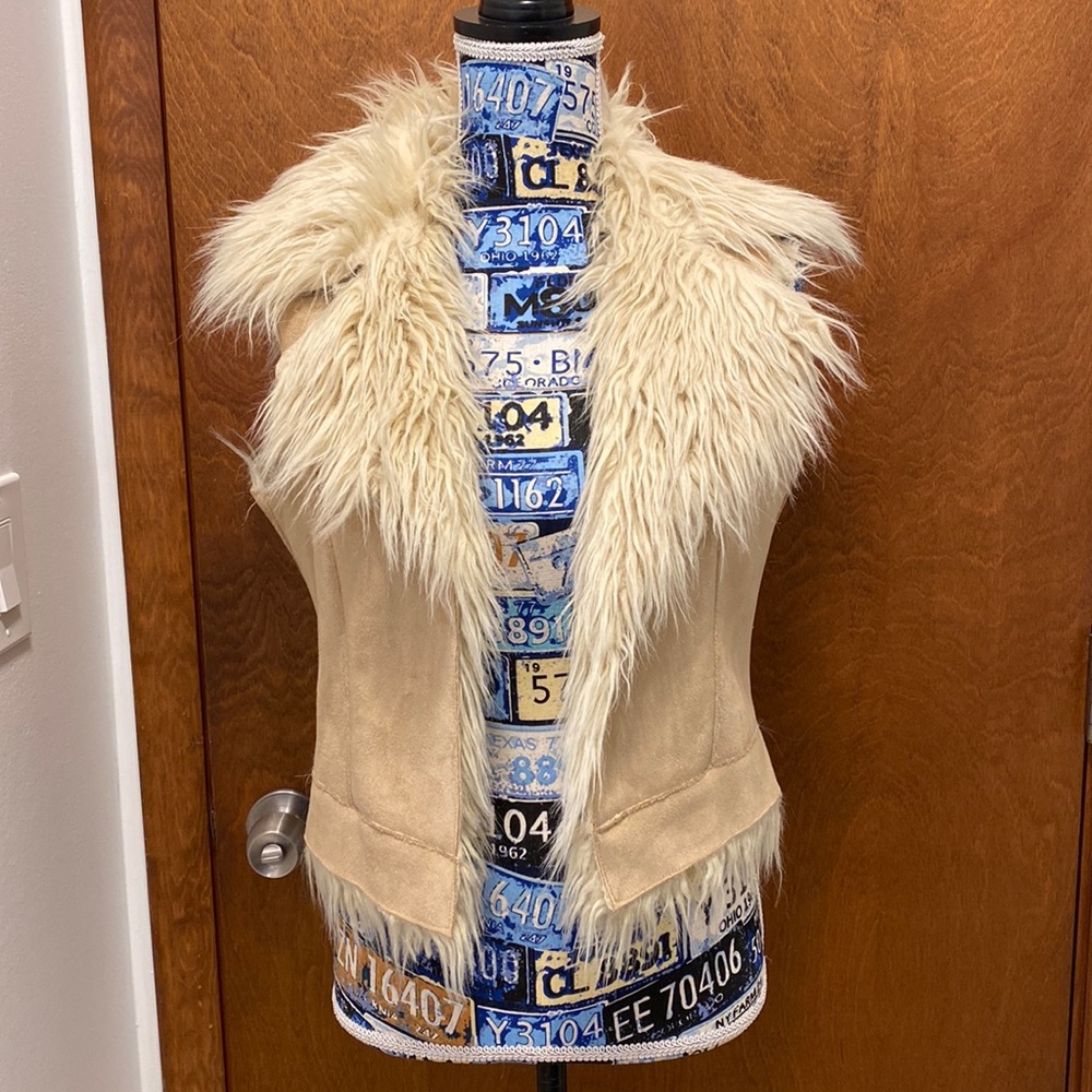 Collection faux fur vest size medium